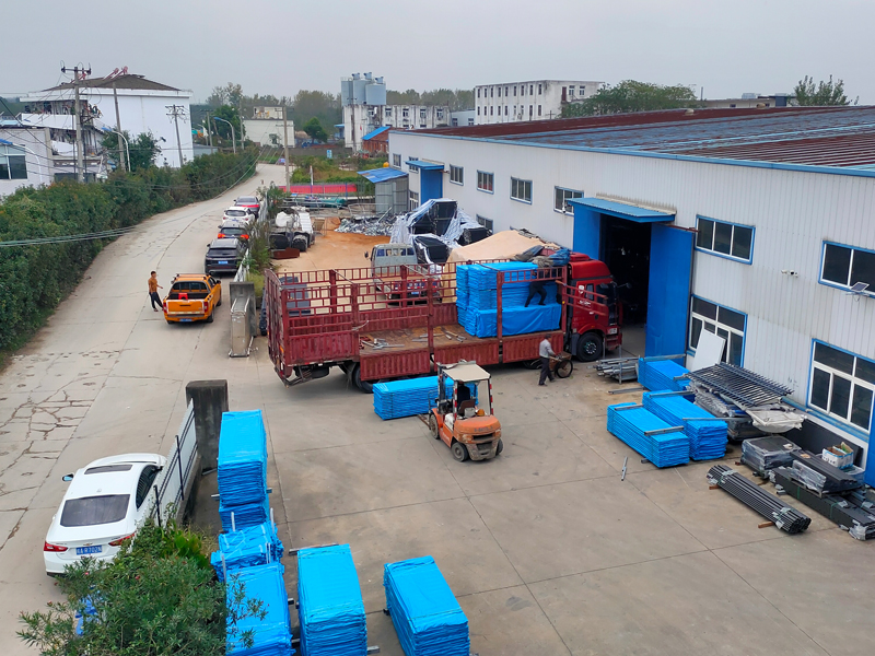 2025年10月13日鋅鋼陽臺護欄裝車發貨！