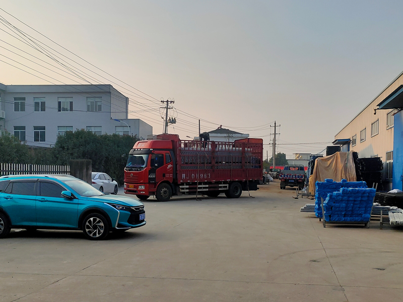 2025年11月14日鋅鋼圍墻護欄裝車發貨！